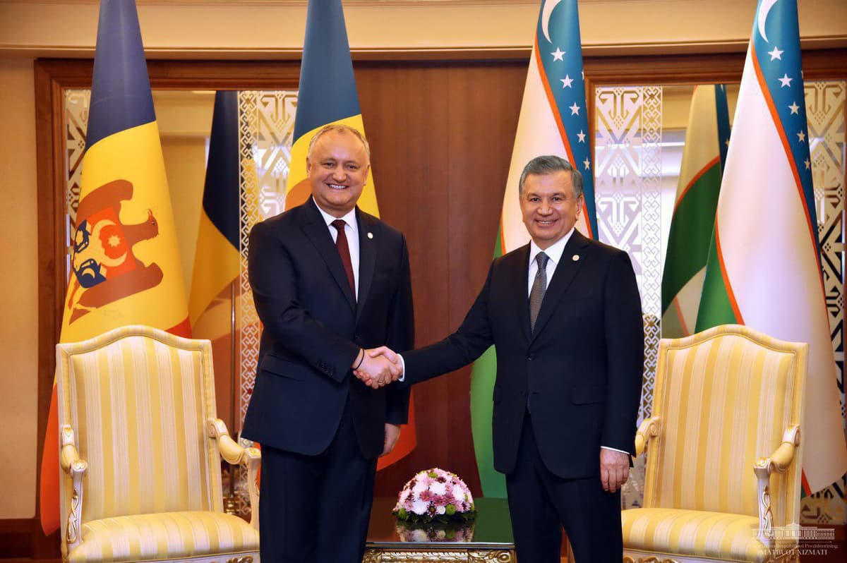 Shavkat Mirziyoyev Ashxobodda Moldova prezidenti bilan uchrashdi