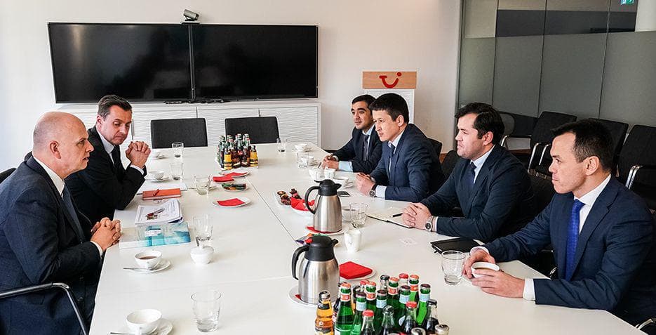 Abdulaziz Akkulov TUI Group rahbariyati bilan Germaniyada O‘zbekistonga sayohat targ‘ib qilinishiga kelishdi