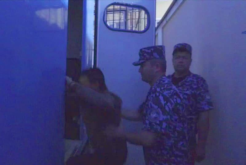 Самарқандда «ГАИ»га ҳужум қилганлар 15 суткага қамалди