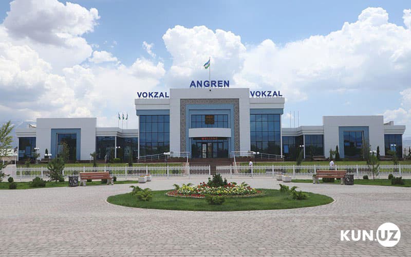 Yangi temir yo‘l vokzali ishga tushdi. Endi Toshkent-Andijon yo‘nalishidagi poyezdlar Angrenda to‘xtab o‘tadi