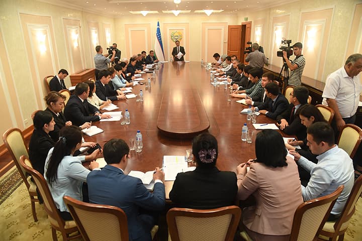 Senator Iqbol Mirzo to‘ylarga oid yangi taklif bilan chiqdi