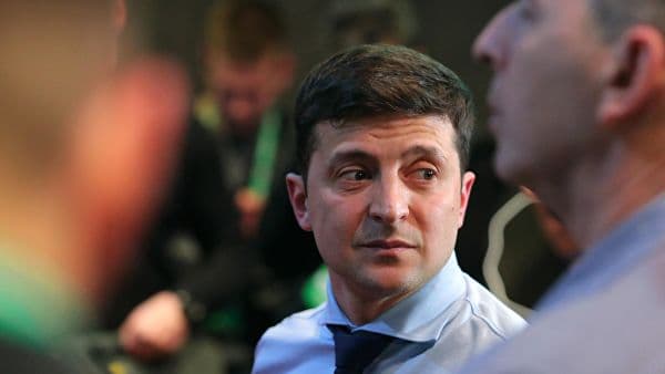 «Мен ҳақиқат тарафдориман»: Зеленский 40 метрли яхта ҳақидаги хабарга изоҳ берди