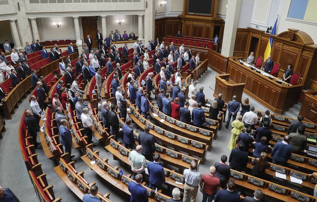 Rada mudofaa va tashqi ishlar vazirlarining iste'fosini qabul qilmadi