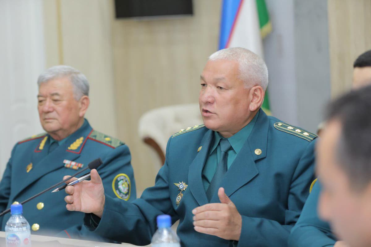 Бобохонов: только два человека высказались против включения фар в дневное время