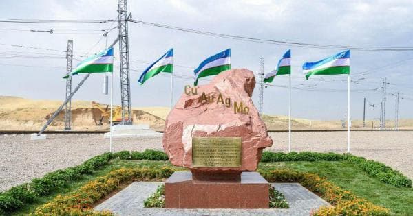 Shavkat Mirziyoyev Olmaliq kon-metallurgiya kombinati tashkil topganining 70 yilligi munosabati bilan kombinat jamoasiga tabrik yo‘lladi 