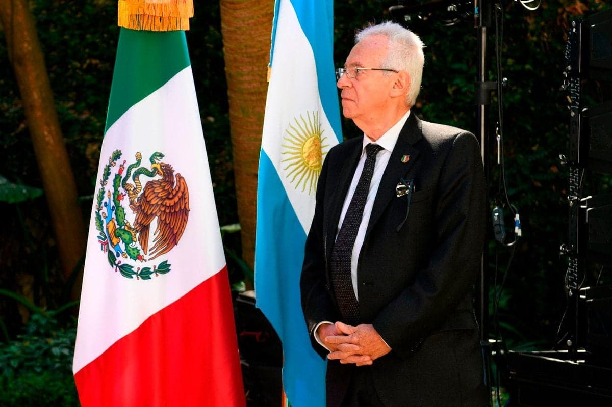 Meksikaning Argentinadagi elchisi do‘kondan kitob o‘g‘irlaganlikda ayblanmoqda
