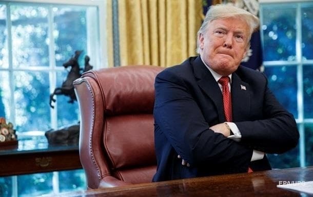 Трамп New York Times’дан тиз чўкиб узр сўрашини талаб қилди