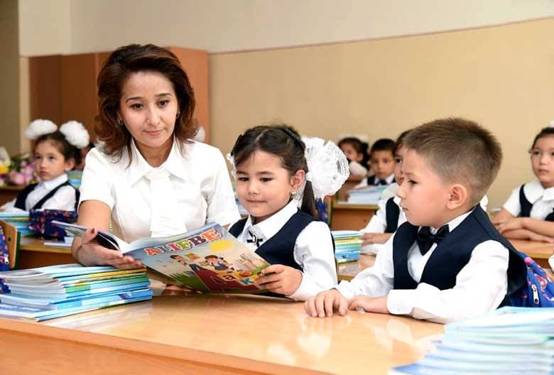 Toshkentda maktab o‘qituvchilarining oyligi oshiriladi