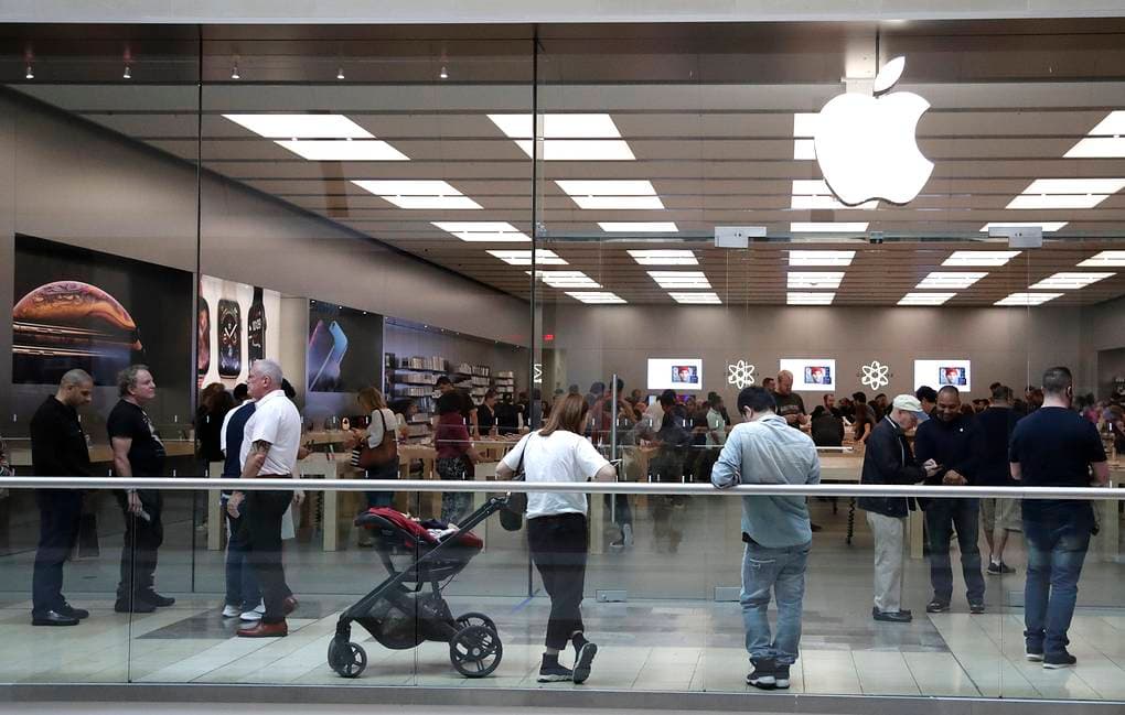 OAV: Apple foydalanuvchilarning suhbatlarini tinglaydi