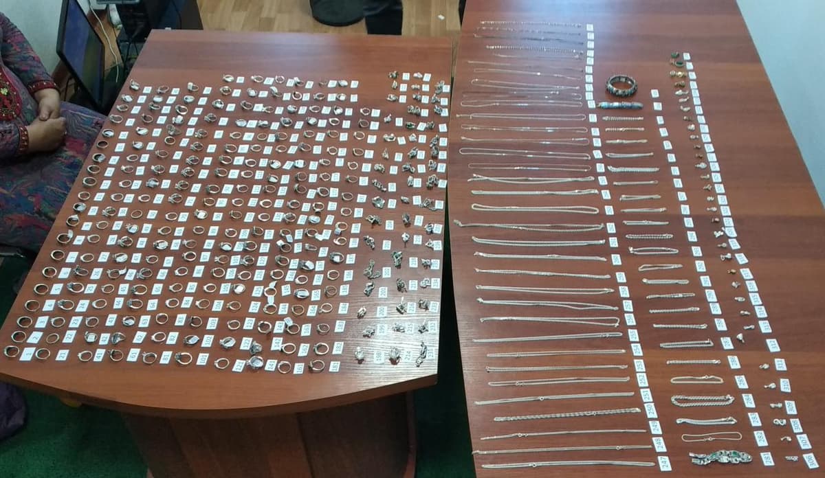 1,4 kilogramm kumushni olib o‘tish rejasi chippakka chiqdi