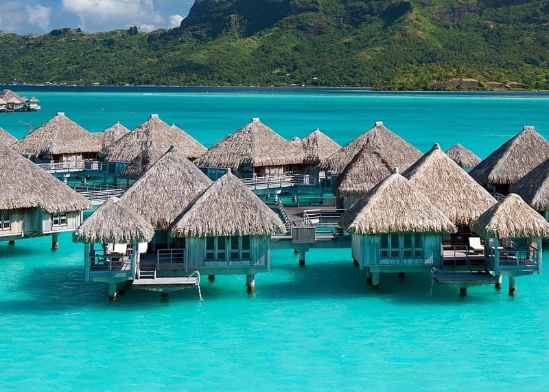 Bora Bora uylarida nima bor?
