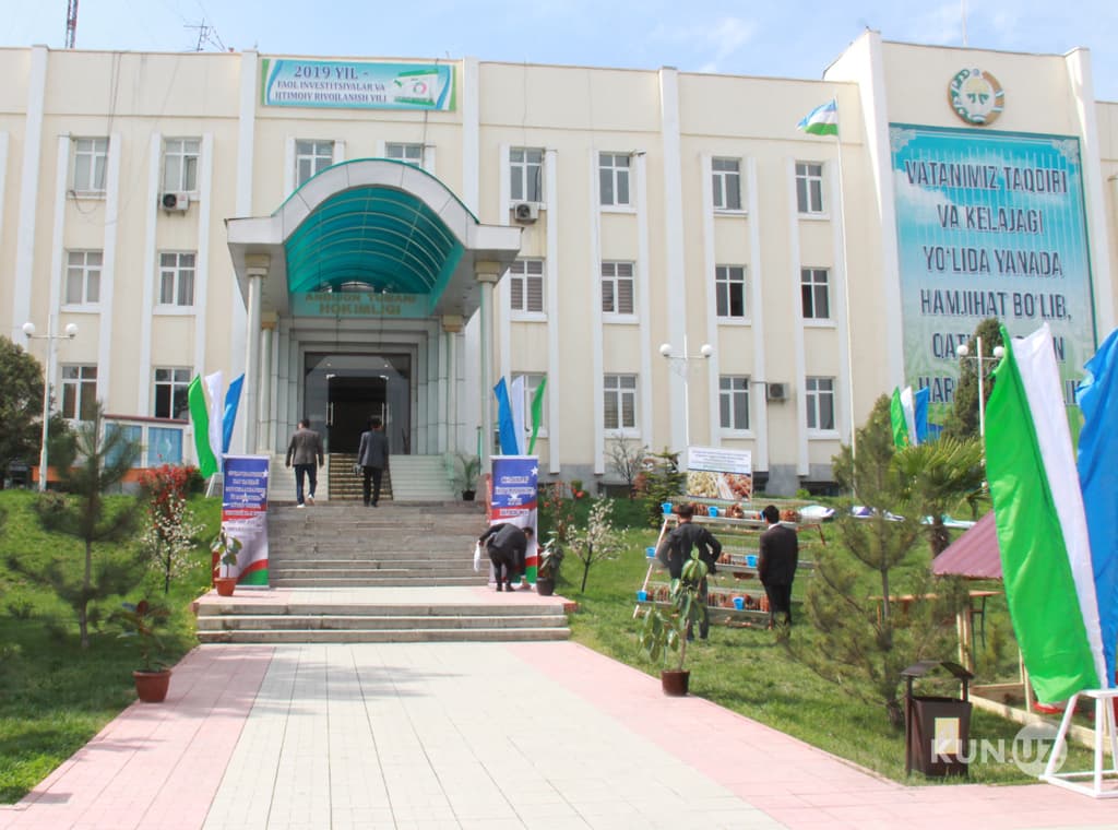 Andijon tumani hokimi ishdan ketgani haqidagi xabarlar tarqaldi. Hozircha bu xabar tasdiqlanmadi 