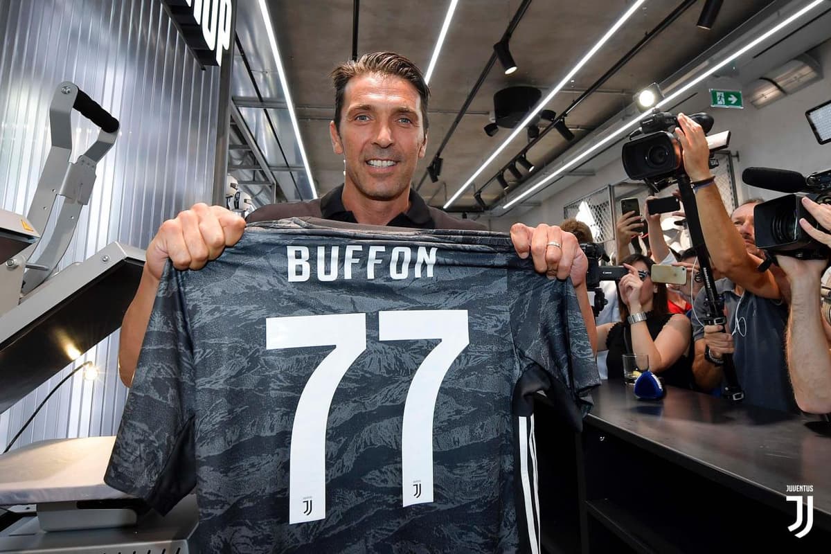 Buffon – 1-raqam va sardorlikni rad etgani, Sarri, Ronaldu va YeChL orzusi haqida