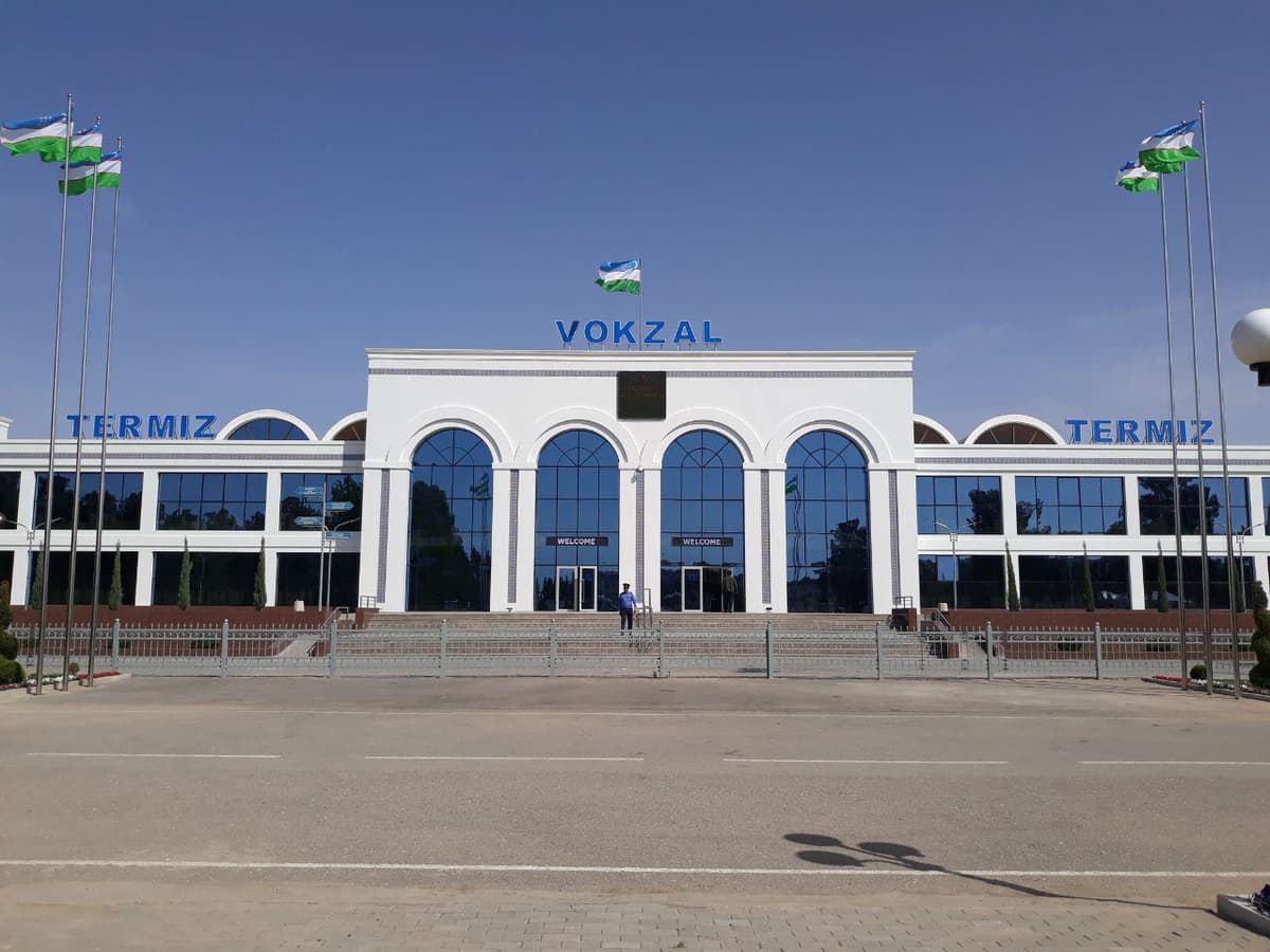 Termiz temir yo‘l vokzali zamonaviy qiyofaga kirdi