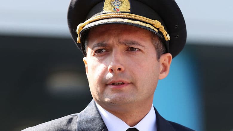 A321 samolyotini makkajo‘xori dalasiga qo‘ndirgan komandir musulmonlar ordeni bilan mukofotlandi