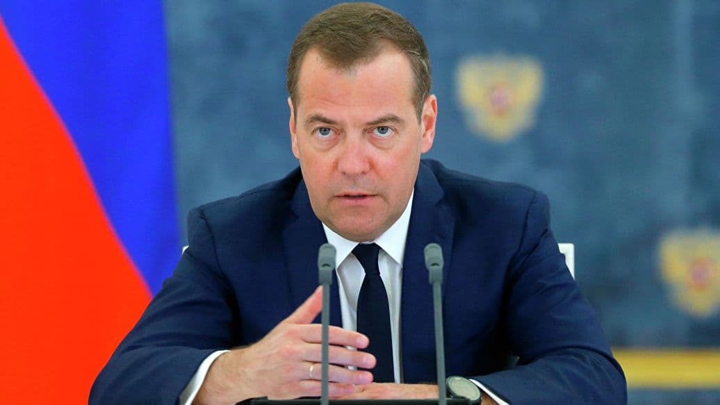 Rossiya O‘zbekiston fuqarolari uchun vizalar joriy qilmaydi - Dmitriy Medvedev