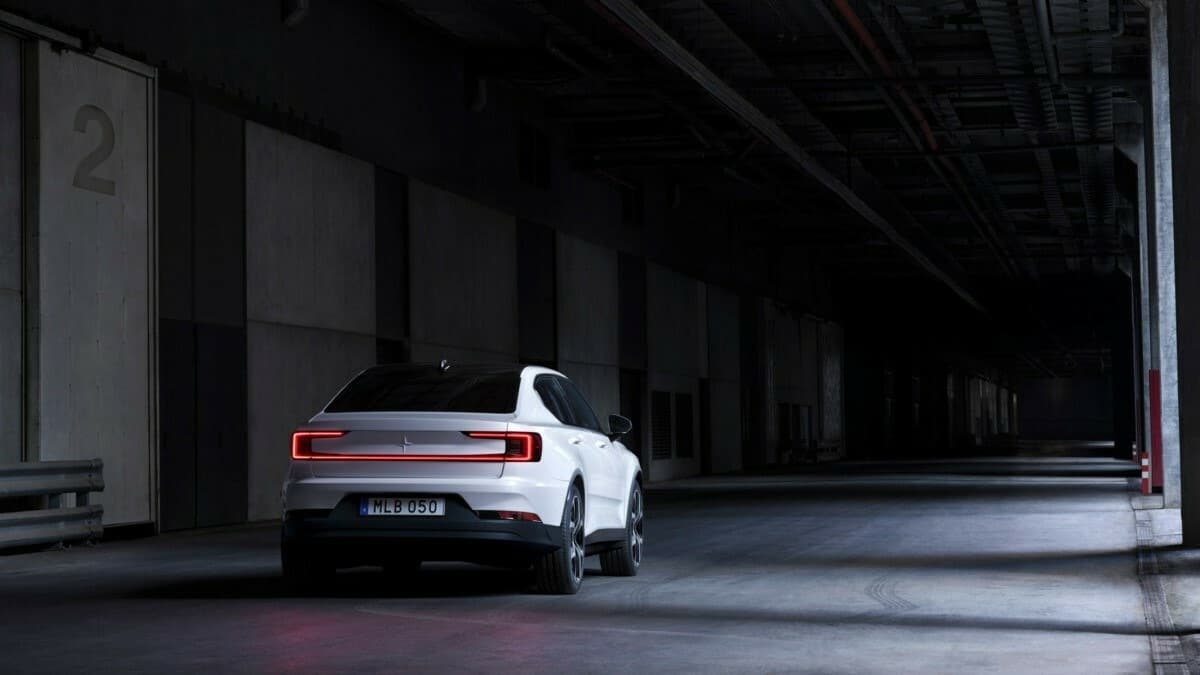 Volvo компанияси Tesla Model 3 рақобатчисини тақдим қилди 