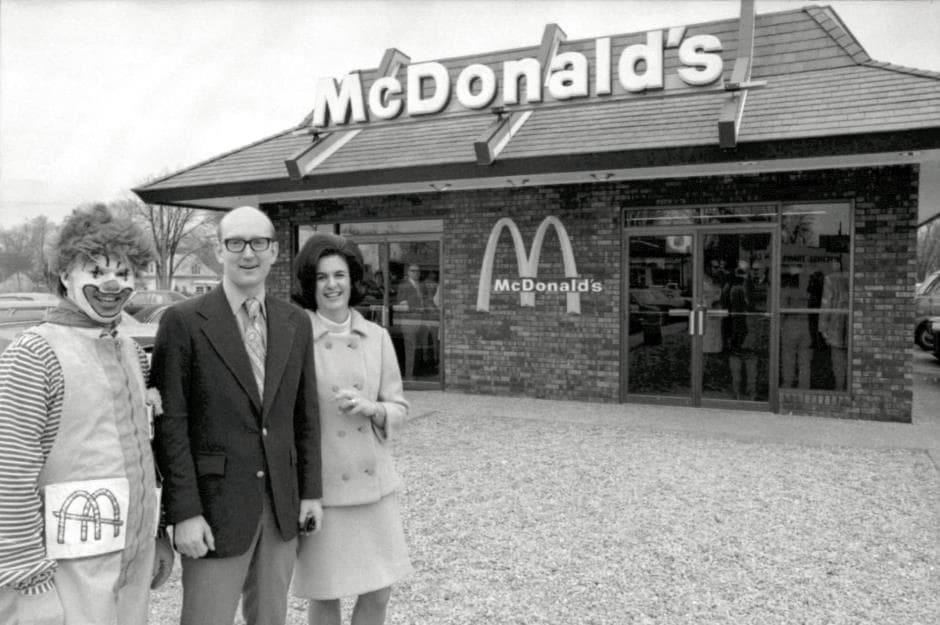 Sony, McDonald’s, Visa va boshqalar. Siz qaysi mashhur brend bilan tengdoshsiz?