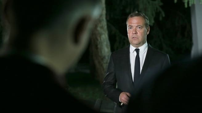 Medvedev Qirg‘iziston uchun XXI asrda inqilob o‘tkazish limiti tugab bo‘lganini aytdi