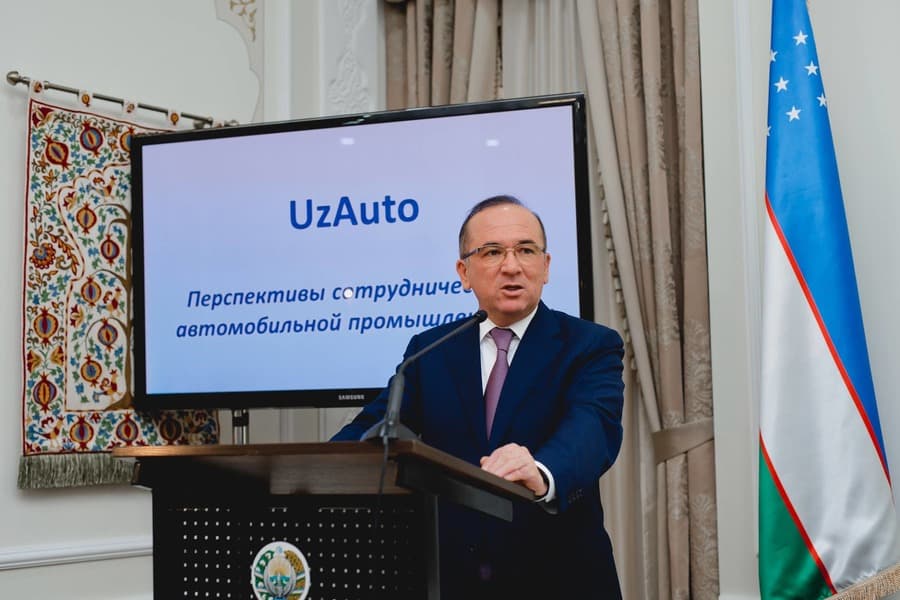 Алишер Абдуалиев назначен первым замминистра инвестиций и внешней торговли 