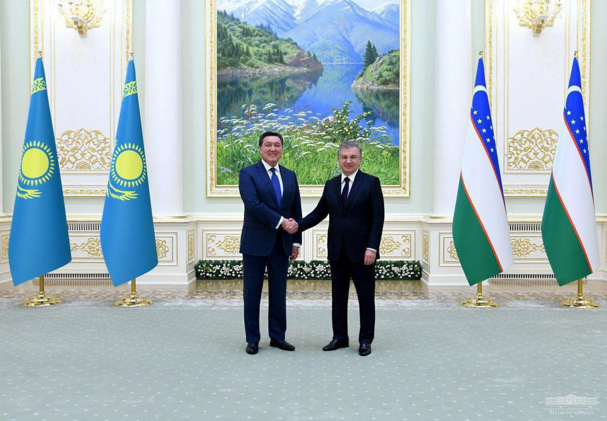 Shavkat Mirziyoyev Qozog‘iston bosh vazirini qabul qildi