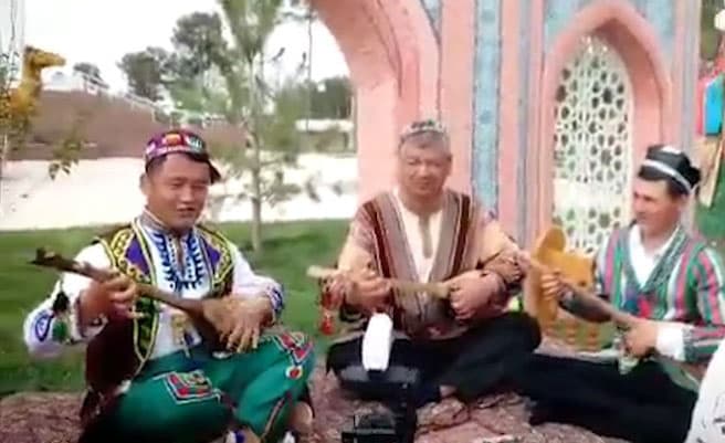 Baxshiyona «Titanik» yoxud finlyandiyalik chanqovuz ustasi. Termizdagi xalqaro festivalda nimalar uchraydi?  