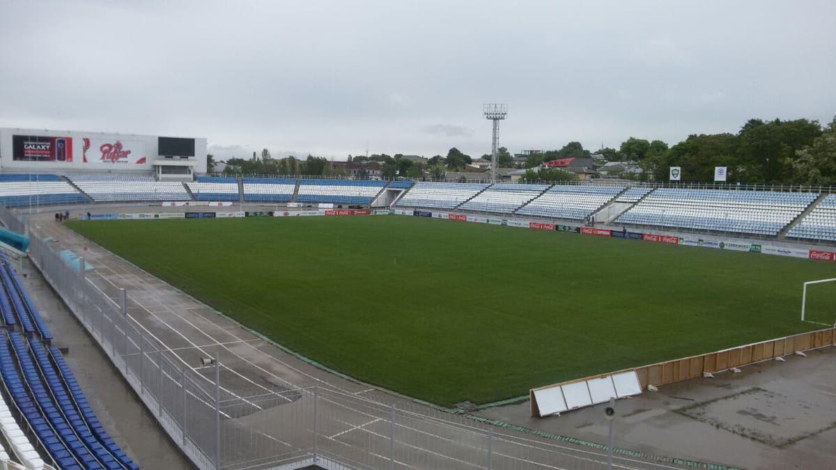 «Dinamo» stadionidagi suv bartaraf etildi, faqat Termizdagi o‘yin sanasi o‘zgardi
