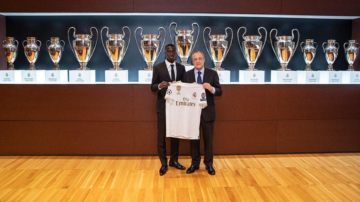 Mendi «Real» futbolchisi sifatida tanishtirildi