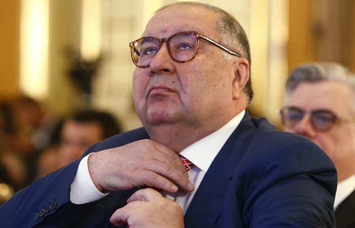 Rossiya Alisher Usmonovga tuhmat qilishda ayblanayotgan jurnalistni xalqaro qidiruvga beradi