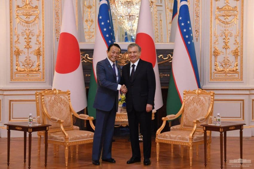 Shavkat Mirziyoyev Yaponiya bosh vaziri o‘rinbosarini qabul qildi