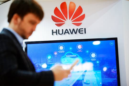 АҚШ Huawei ва ZTE рақобатчиларидан қурилмалар сотиб оладиган давлатларга пул беради