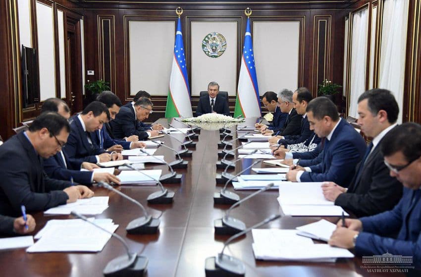 Мирзиёев заявил, что 31 инвестпроектов отстали от графика, а 8 региональных признаны неэффективными