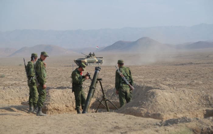 Tojikistonda hukumat a'zolari harbiy yig‘inlarga chaqirildi
