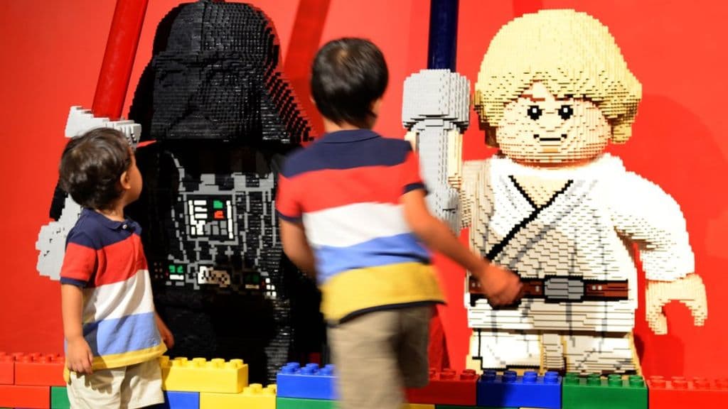 Jo‘shqin o‘sish, jiddiy inqirozlar, minglab bo‘shatishlar va yopilish xavfi. LEGO’ning qisqacha tarixi