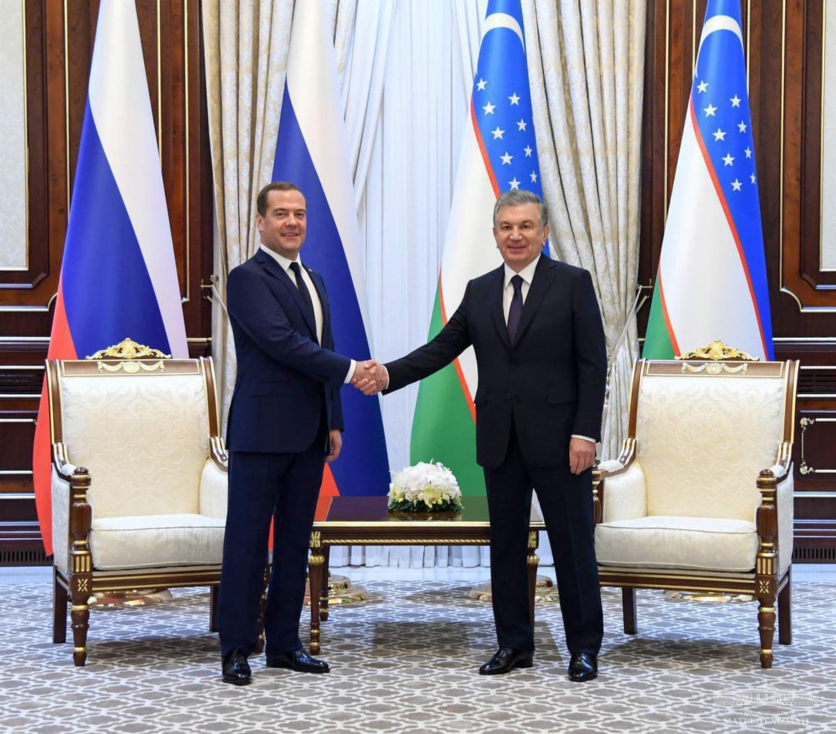 Shavkat Mirziyoyev Dmitriy Medvedevni qabul qildi