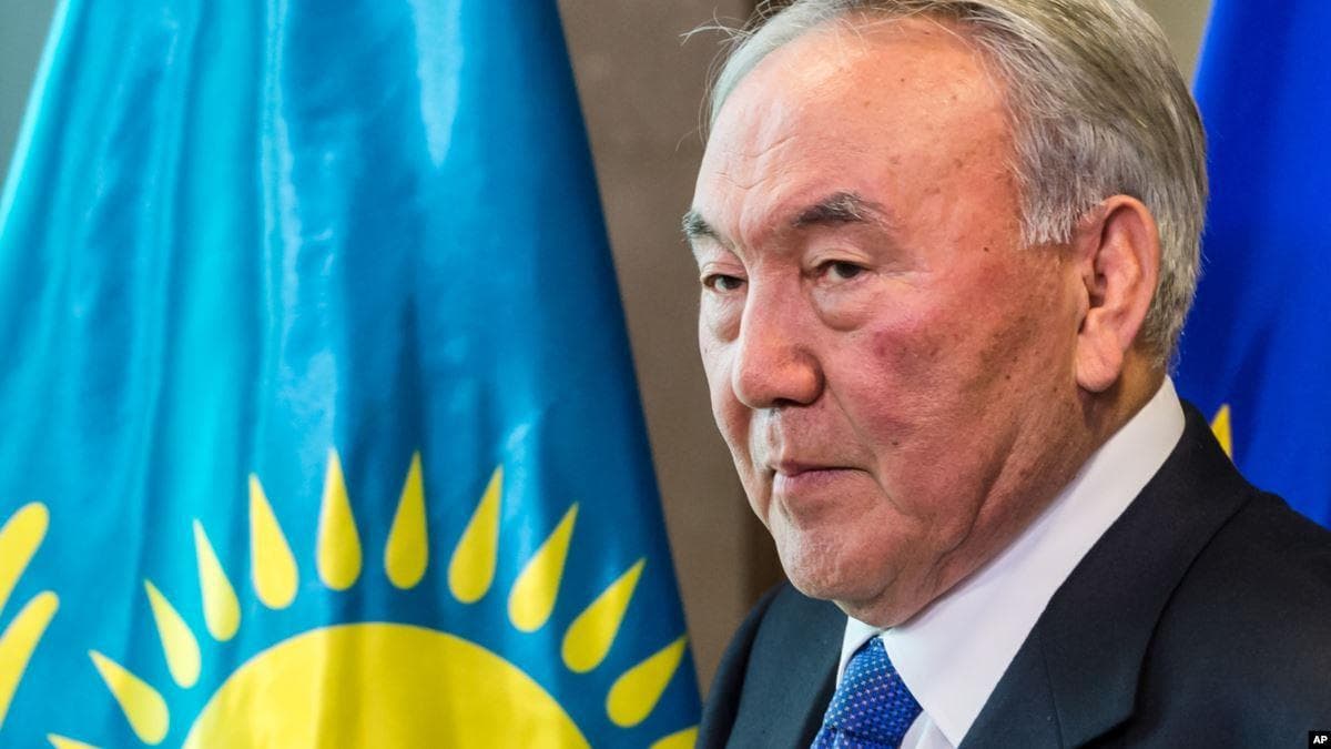 Nazarboyev qo‘shiq kuylab, unga klip oldirdi