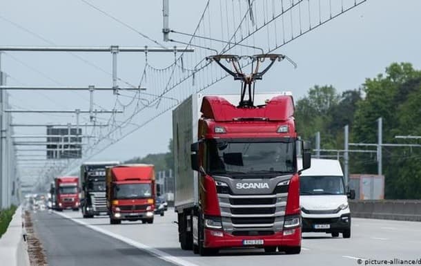 Germaniyada ilk elektr avtoban ochildi 