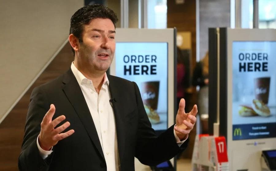 McDonald's раҳбари «ишдаги ишқ» сабабли ўз лавозимидан бўшатилди