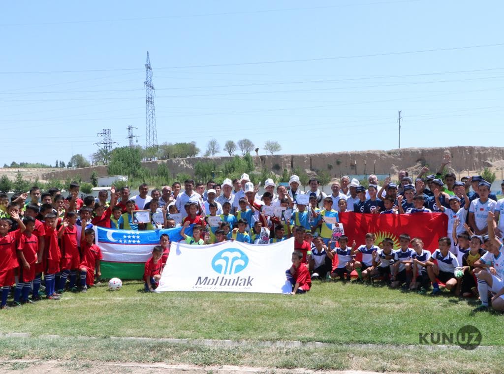 Andijonga qirg‘izistonlik taniqli futbol hakami va yosh futbolchilardan iborat delegatsiya keldi