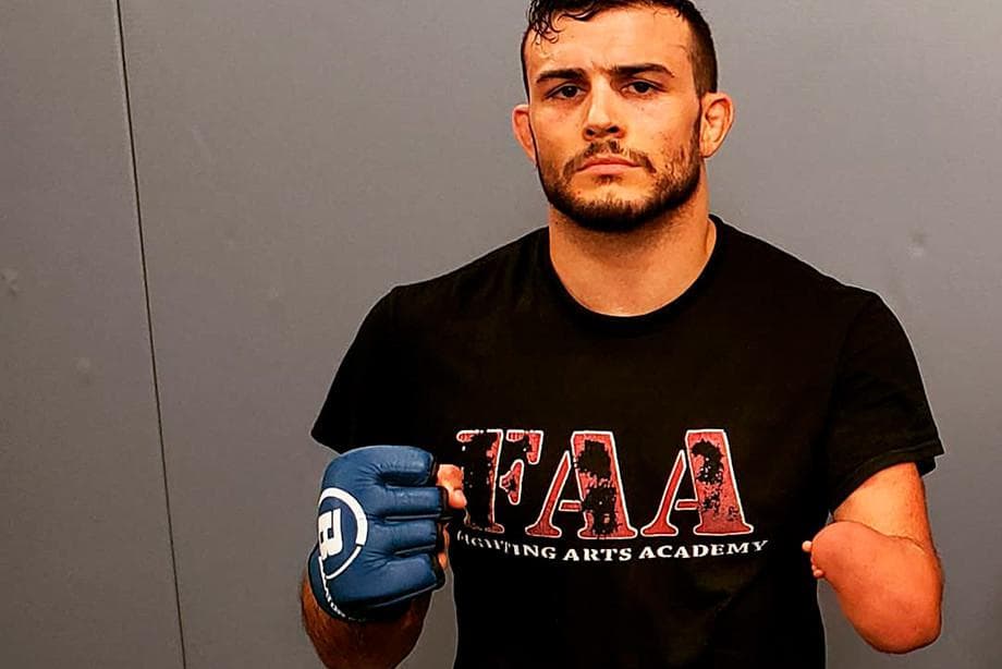 Bir qo‘lli yakkakurash jangchisi Bellator’da ishtirok eta boshladi 
