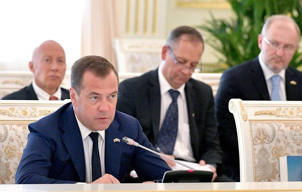 Медведев рассчитывает на рост товарооборота с Узбекистаном до 10 млрд долларов