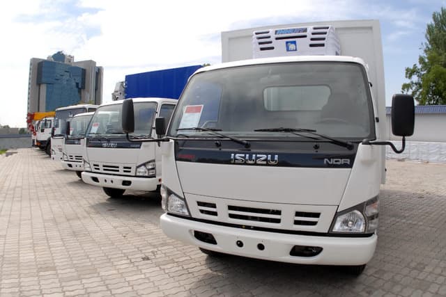 «Isuzu Motors» Самарқандда автомобиль ишлаб чиқариш ҳажмини икки баробарга оширмоқчи