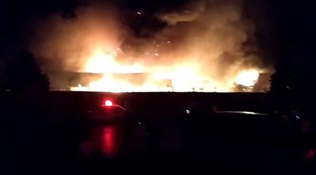 Video: Marg‘ilon shahridagi bozorda yong‘in sodir bo‘ldi