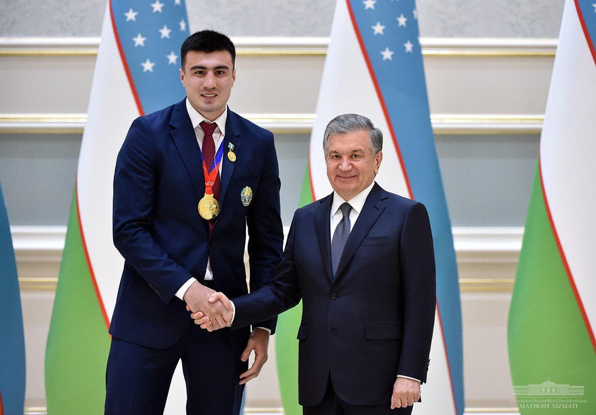 16 спортсменов, завоевавших медали на ЧМ, были награждены денежными призами