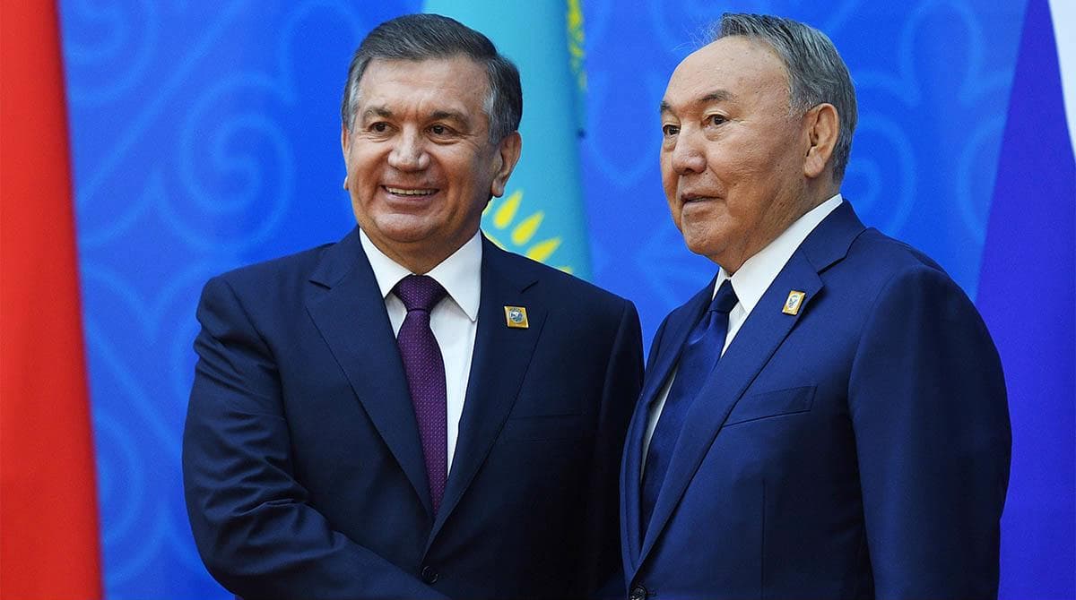 Шавкат Мирзиёев и Нурсултан Назарбаев провели телефонный разговор
