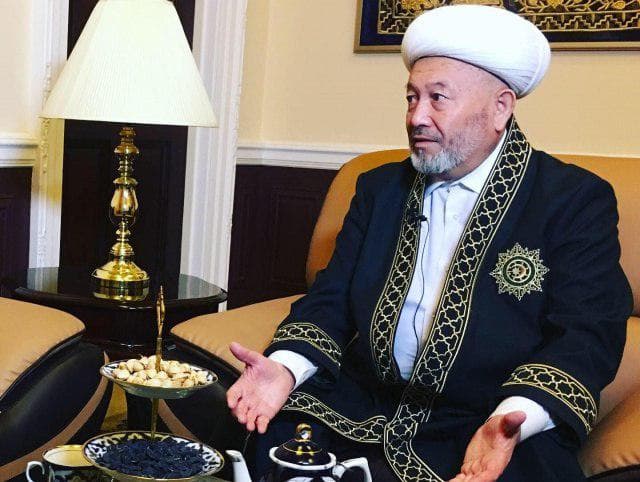 Video: Usmonxon Alimov «Qora ro‘yxat», yosh bolalarning masjidga kirishi, Andijondagi mashmasha va hijob haqida gapirdi