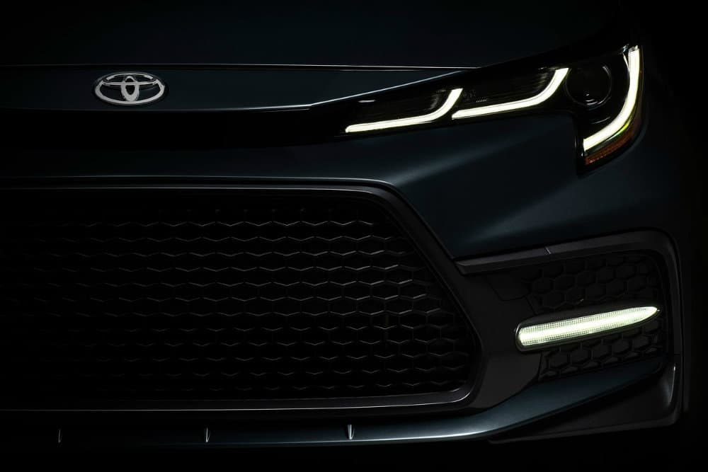 Toyota pedallarni adashtirib yuboradigan haydovchilar uchun xavfsizlik texnologiyasi ishlab chiqdi