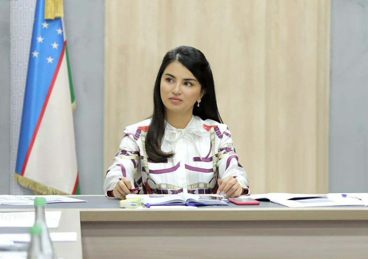Саида Мирзиёева: требовать обязательную школьную форму преждевременно
