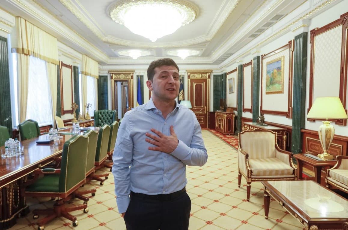 Zelenskiy prezident ma'muriyati binosidan ko‘chmasa «aqldan ozishi»ni aytdi 
