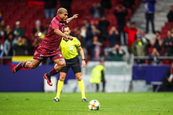 Juda quvnoq penalti. U Messining qaytishini soyada qoldirdi